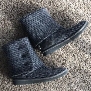 Grey Knit UGGS
